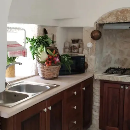 Charming Retreat In With Fenced Garden Holiday home *