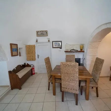 Charming Retreat In With Fenced Garden