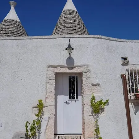 Holiday home Charming Retreat In With Fenced Garden