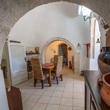 Charming Retreat In With Fenced Garden Holiday home *